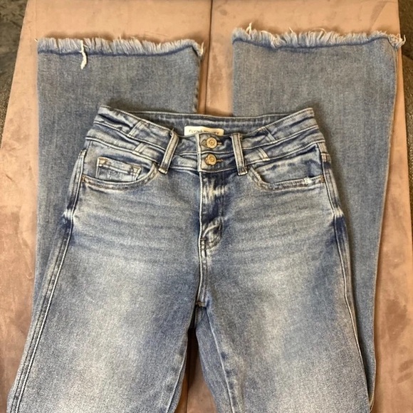 Denim - Frayed Hem Wide-Leg Jeans in Light Blue